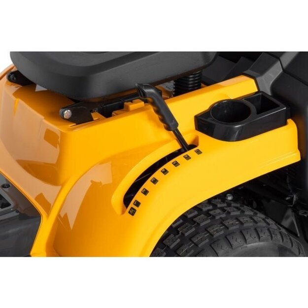 Traktoriukas Stiga Tornado 398 M (mech. Dėžė, šoninis išmetimas)