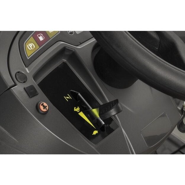 Traktoriukas STIGA Tornado 7108 W (ST 700 Twin, 108 cm)