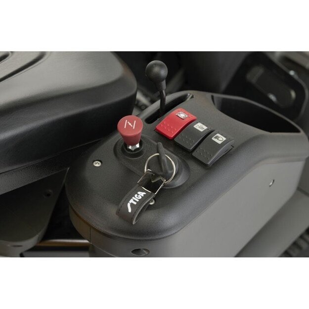 Traktoriukas STIGA Park 700 WX (ST 650, 4WD, keičia 2F6230745/ST2)