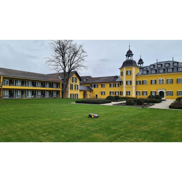 Robotas vejapjovė STIGA A 7500 (bevielis, iki 90 arų)